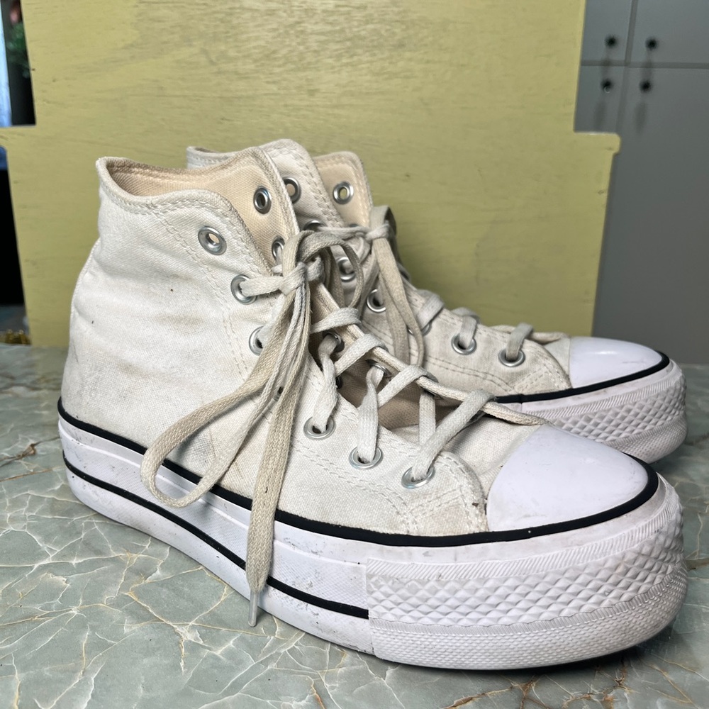 Platform High-Top Chuck Taylor All Star Converse Sneakers